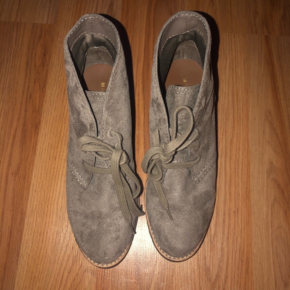 Grey Booties - Picture 2 of 3